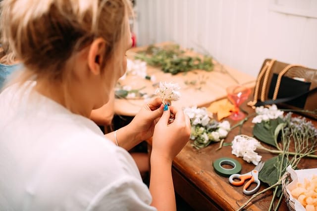 hen-party-flower-crown-workshop-in-liverpool_1